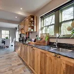 2 Bed In Oc-w452 * ウィットビー