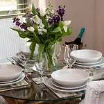 2 Bed In Oc-w452 Semesterbostad *