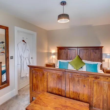 2 Bed In Whitby Oc-W452 別荘 *