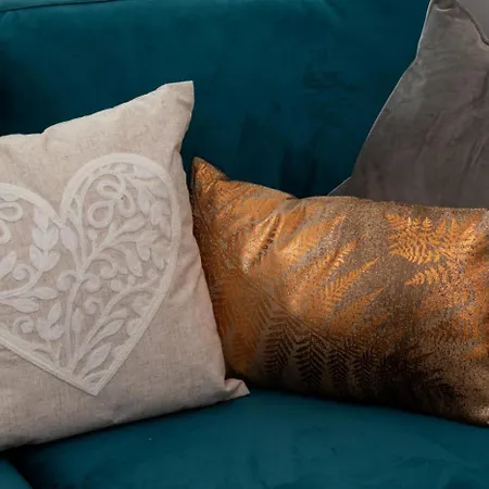 2 Bed In Whitby Oc-W452