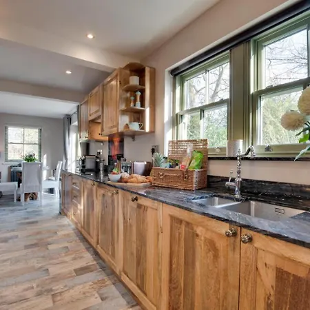 別荘 2 Bed In Whitby Oc-W452 *