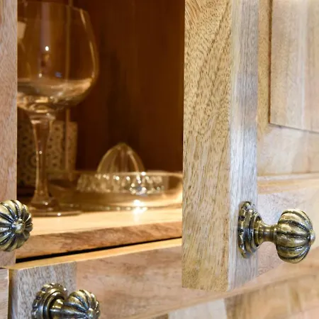 2 Bed In Oc-w452 Whitby