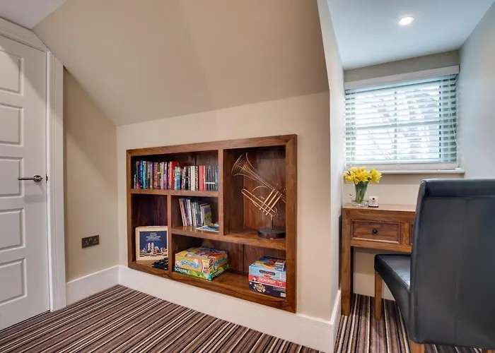 2 Bed In Oc-w452 Whitby