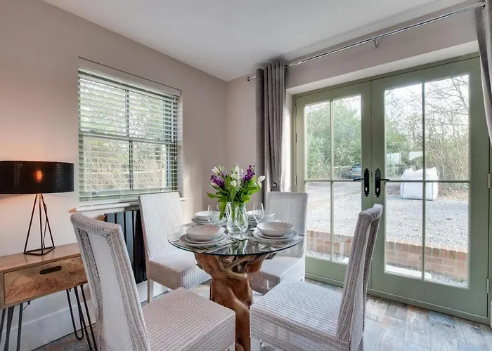 Holiday home 2 Bed In Oc-w452 *