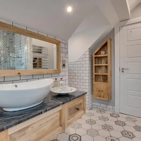 2 Bed In Oc-w452